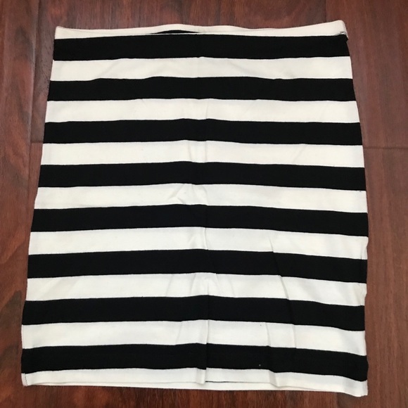 Mini Skirt black and white stripes - Picture 1 of 1